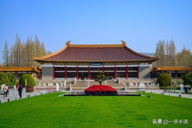 南京市全部区域内免费自驾车停车露营地，主要好玩景点及特色美食