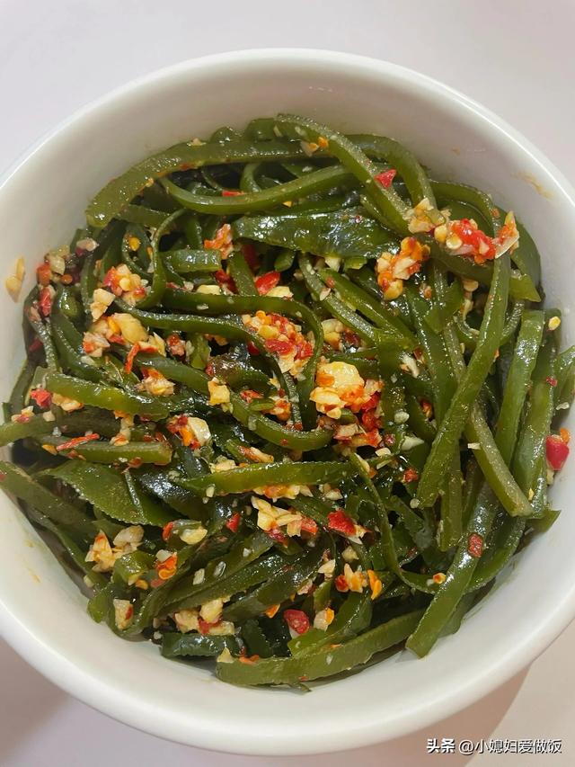 它是碱性食物之王，年过50使劲吃，嘴巴不臭了，肠胃通畅，不便秘