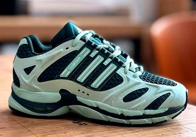 阿迪「复古跑鞋」又要发力了！新品集中曝光！