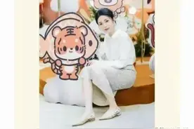 浙江一女老师出轨学生，照片聊天流出，电梯内和学生亲热视频被曝图片