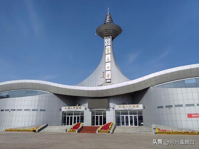 中蒙边境策克口岸