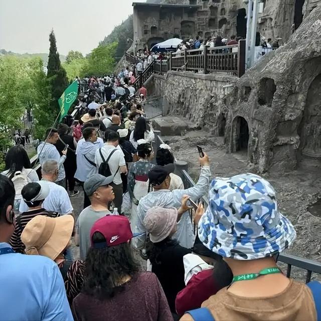 中美日上半年GDP差距断崖，美国15万亿，日本2.11万亿，中国呢