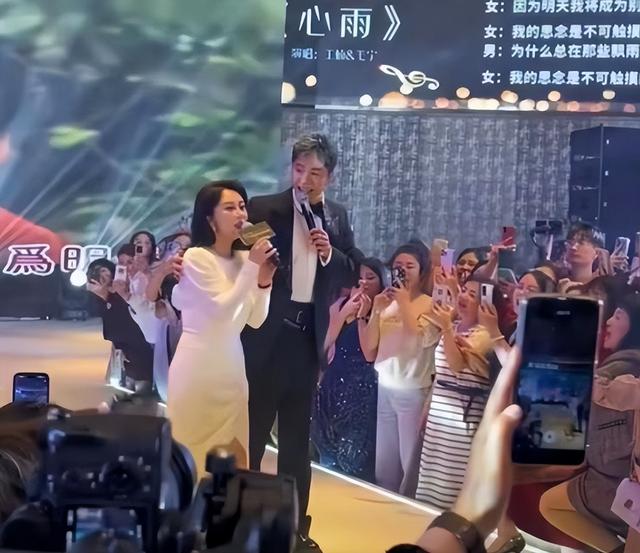 他8次上春晚，作死被捕入狱，今54岁无人问津，老搭档也断了联系 第20张
