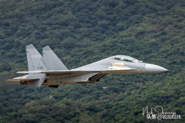 央视公开兵推画面，8架歼16对6架“阵风”，网友称“太富裕”