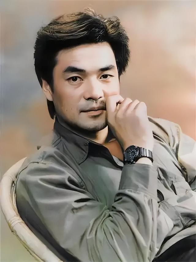 她一生 “风流成性、老少通吃”，撩汉无数，现如今56岁却依旧单身