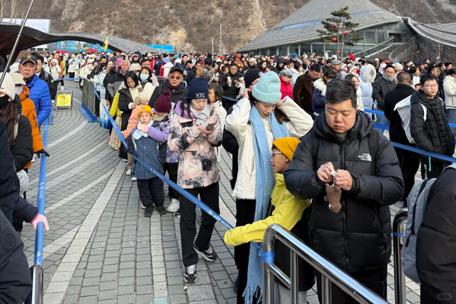 2026马年春节假期，全国最堵十大景区出炉：一眼望不到边的人头！