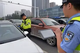 运管是怎么认出网约车的，中了这几条必是网约车司机，一抓一个准图片