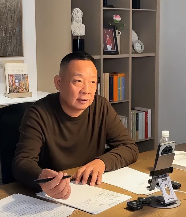 风水轮流转！柴怼怼被逮捕仅半月，央视再下场，给于东来出了口气