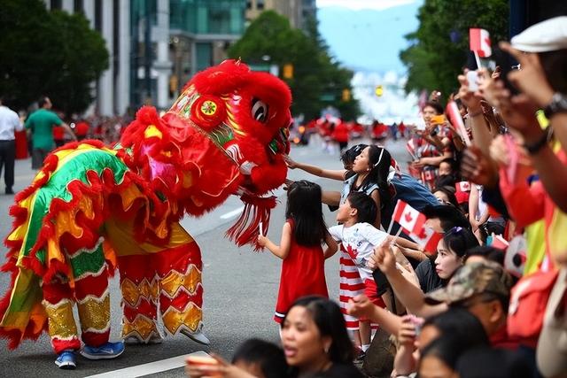 出入境游再迎热潮！中国恢复加拿大跟团游，欧洲多国免签延长