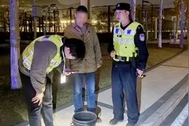 男子小区内捡到鳄鱼 警方提醒：这类动物不得私自饲养图片