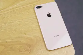都快2024年了还有人用iPhone8plus吗？图片
