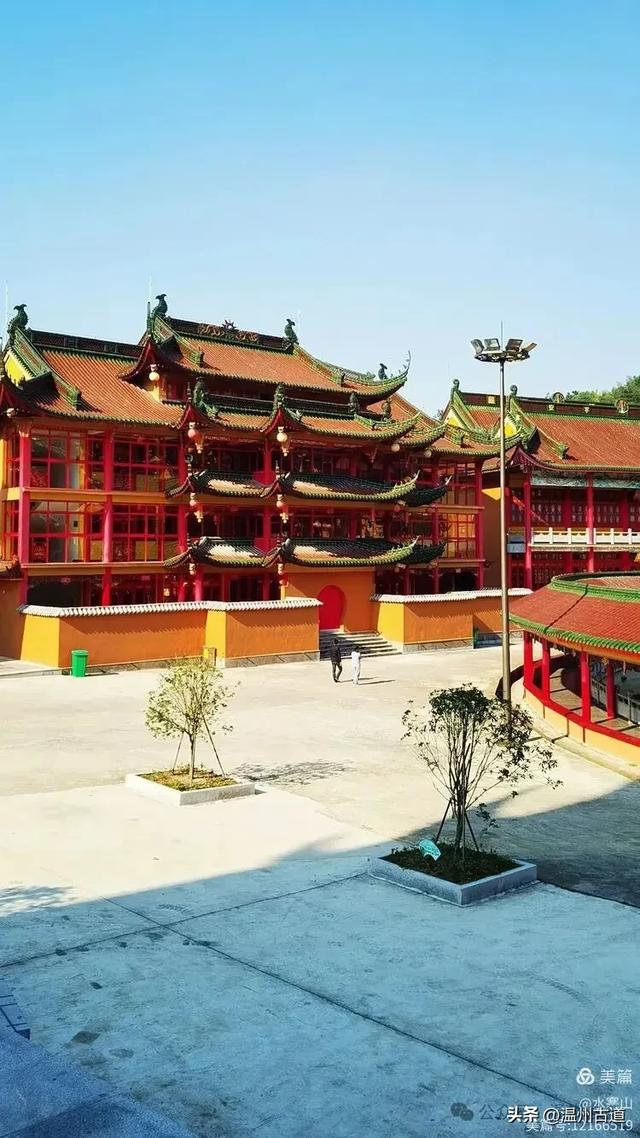 被誉为“江南小布达拉宫”！探秘浙江最大最土豪的寺院！