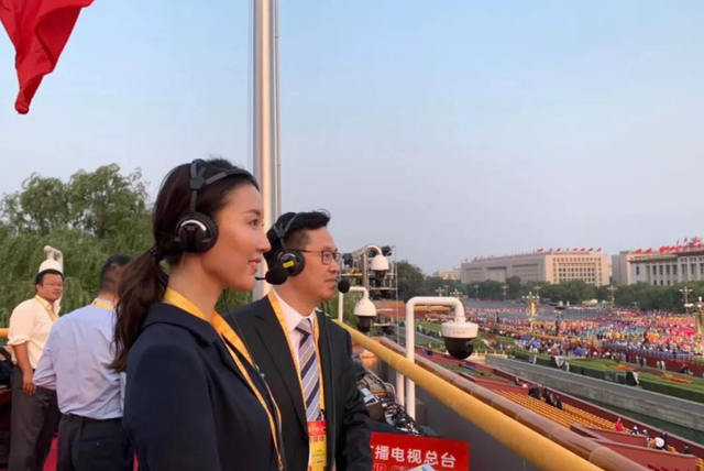 九三阅兵解说员揭晓，原来是他们两位，都是央视知名主持人
