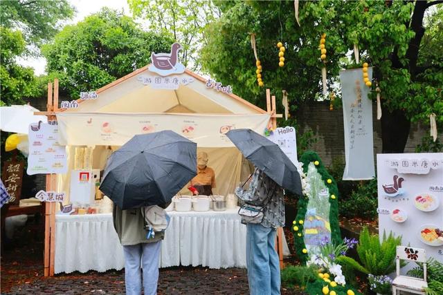 富阳这里，春日氛围感拉满！市民游客纷纷冒雨赶来……