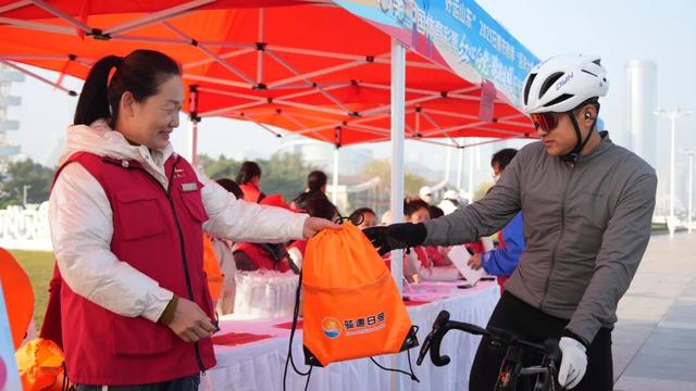 今天，骑遇日照，出发！他们共赴最美秋日！