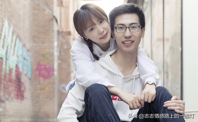 情感路上他负我	，千行热泪心中流，满心伤痛何时休！