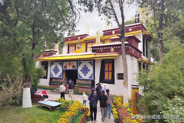 拉萨市：走进罗布林卡