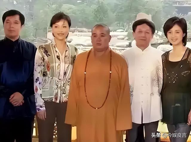 李湘不再隐忍，公开回应与释永信的真实关系，亲吻照真相终于大白
