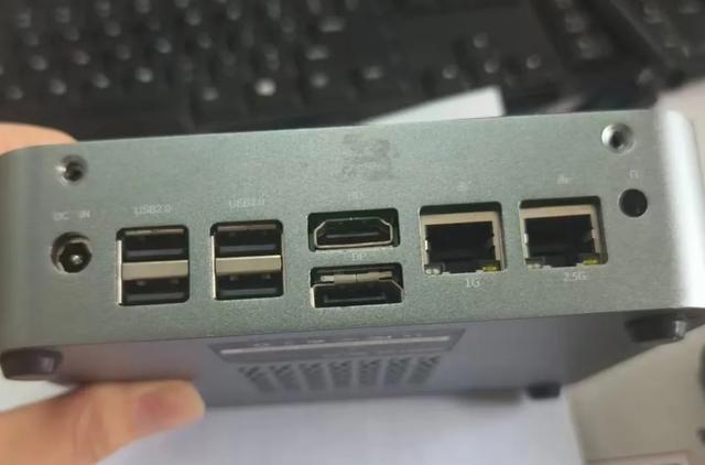 锐龙R9小主机才几百块！内置6个USB口，还带2.5G网口