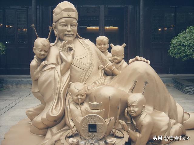 朱元璋问沈万三，桌上的猪蹄是什么名？沈万三靠“3字”保住性命