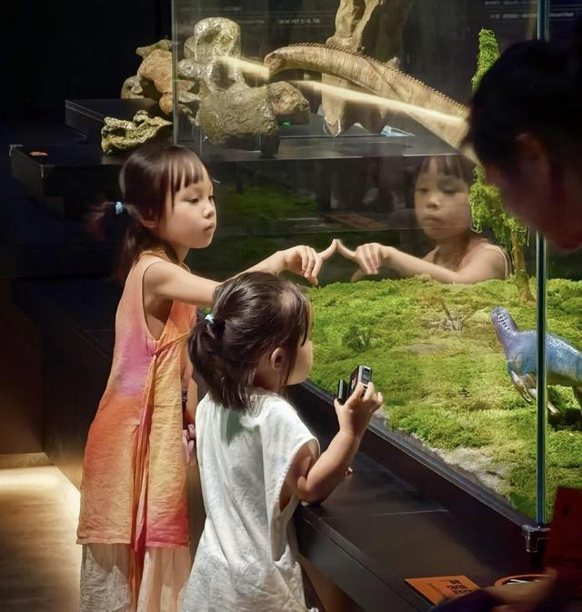 南宁亲子遛娃新地标！规划馆旁的“侏罗纪世界”，带娃玩出新鲜感