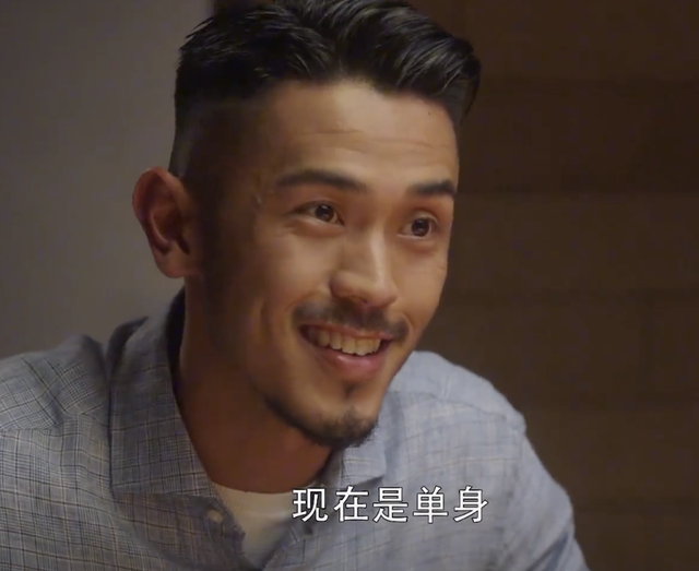 仅仅贡献了50万的销售额，就成功让漂亮柜姐爬上了他的床