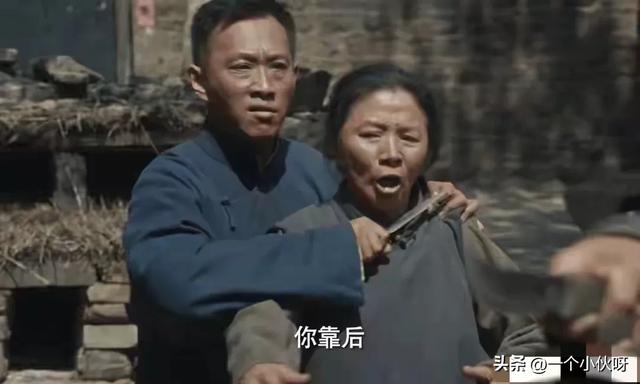 网友偶遇迟蓬老师，本人又漂亮又有气质，不种地之后真白净