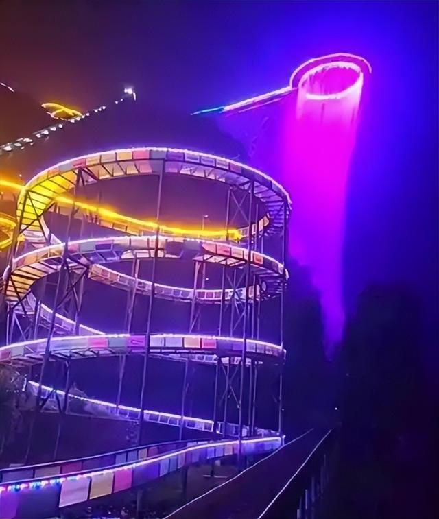 5年倒闭10家A级景区，年轻人穷游住帐篷，天价景区为啥割不动了