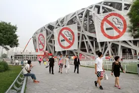 “史上最严控烟令”出台十年后，吸烟的人少了么？图片