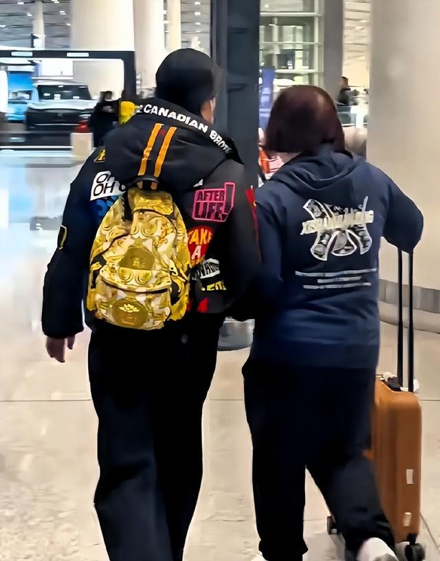 钱再多有什么用？刘晓庆意外摔倒	、分不清人，给中老年人提了个醒