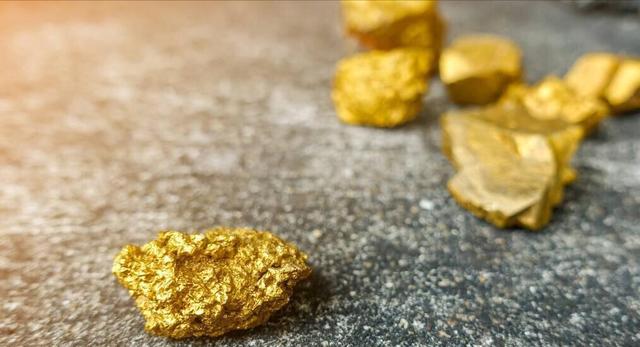 非洲的“黄金部落”：酋长有80个老婆，就连女性的内衣都是镶金的