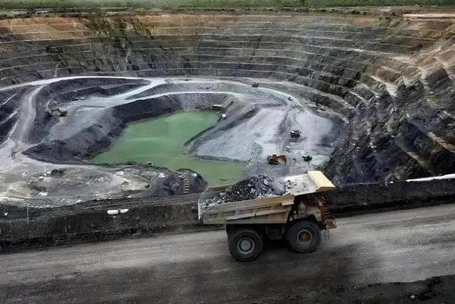 高市报复开始	，数十国围攻中国，特朗普下令，180天内拿下胜利