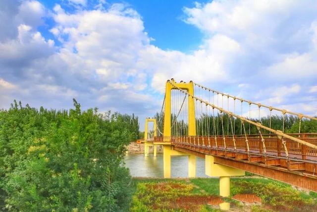 水天一色 博斯腾湖