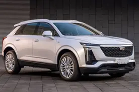 预计5月上市，2025款凯迪拉克XT5外观变化，车长4888mm，轴距提升图片