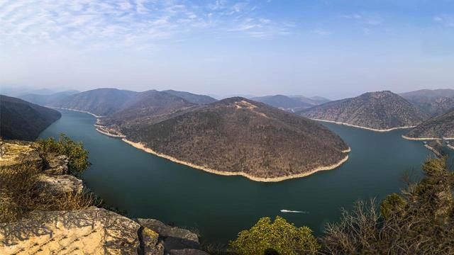 河南杀出黑马！郑州洛阳都懵了，这座小县城靠什么吸金 156 亿
