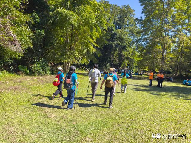 穿越万绿湖大型徒步