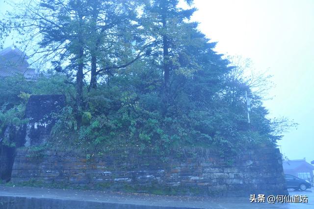 峨眉山旅游