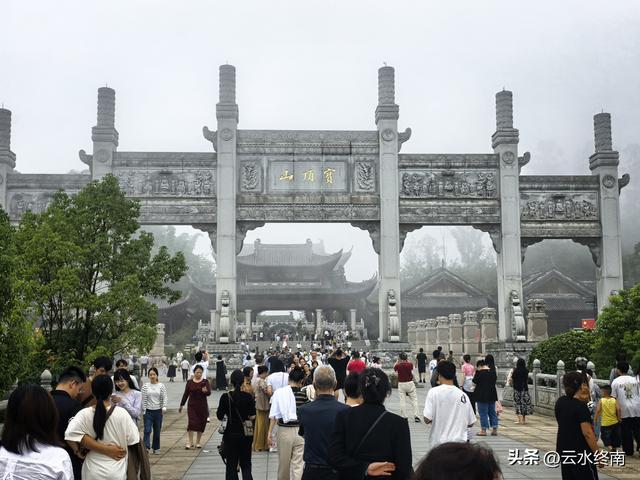 大足石刻能并列四大石窟吗？这一篇估计是最详介绍了，有些长慎入