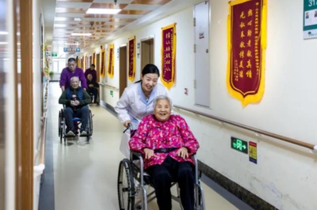 益寿光年沐春风