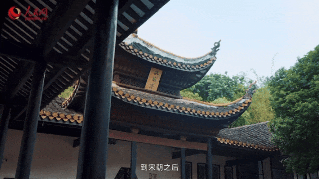 赴岳麓日出，解锁专属于湖大新生的第一份少年意气！