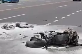 摩托车撞上右拐汽车后续：司机22岁，车是偷骑的！知情人透露内情图片