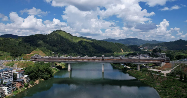 广西低调小城，竟藏着“世界第一”风雨桥，很多人还没去过