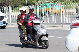 明确了！摩托车、电动二三轮车、老年代步车上牌、驾照条件和费用图片