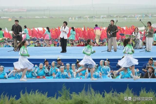 高清大图！直击内蒙古自治区第35届草原那达慕开幕式现场→