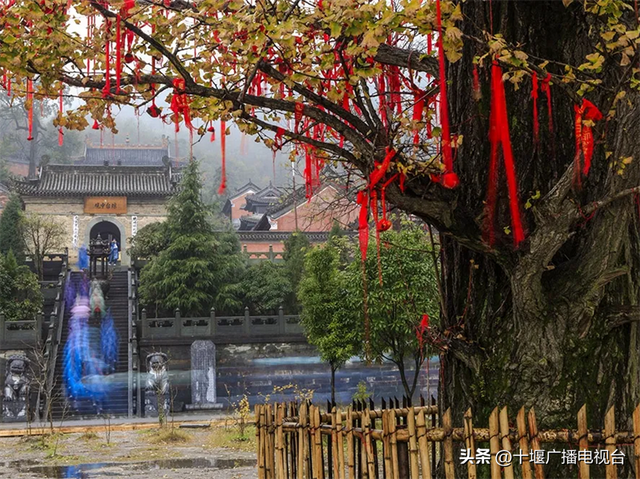 双节游武当｜收藏这些必打卡景点，赴一场山水与团圆之约