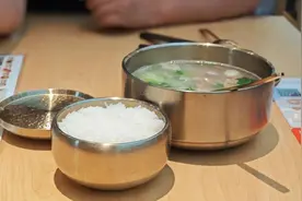 适当饿一饿真能抗衰老！研究发现：少吃点才是有效的抗衰秘诀！图片