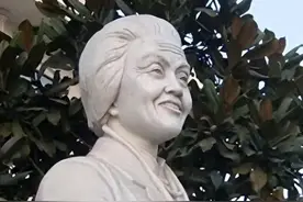 接生了50000多名婴儿的医学院院士林巧稚图片