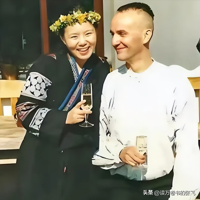 龚琳娜自述离婚内幕：“我们搂着睡了20年，直到他说交了女朋友”