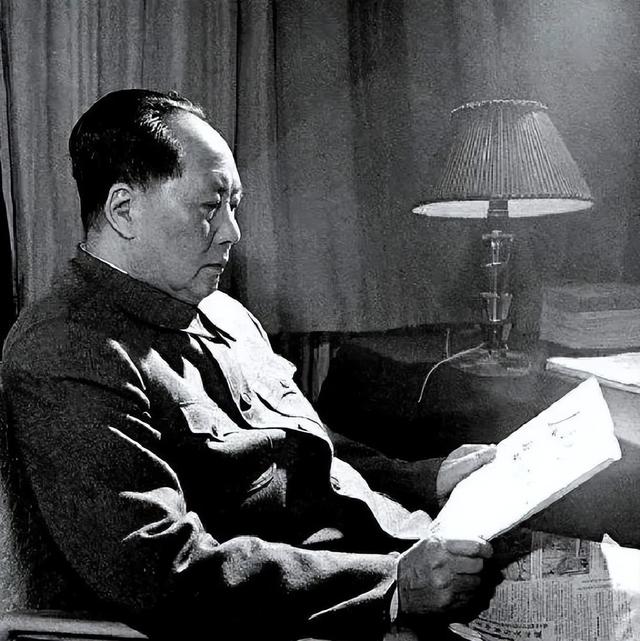 汪东兴保护毛主席30年，晚年懊悔：当年瞎了眼，让主席用这人