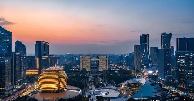 中国真正的国际大都市只有这8座，其他城市不要再争了，差距太大